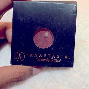 Single mingle eyeshadow pot